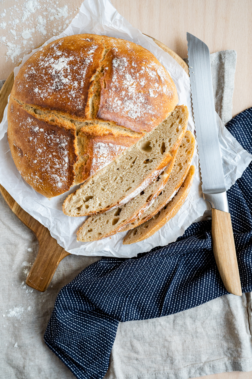 Das einfachste selbst­gebackene Brot: Dinkel-Joghurt-Brot