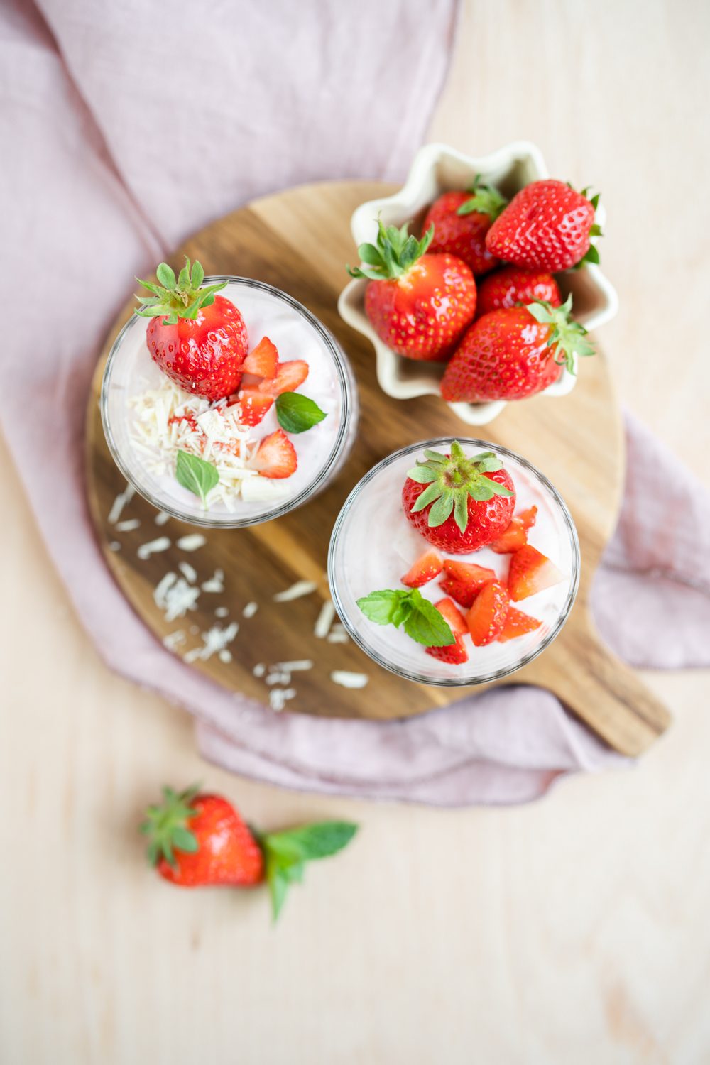 Familienrezept für Erdbeer-Quarkcreme mit weißer Schoko­lade