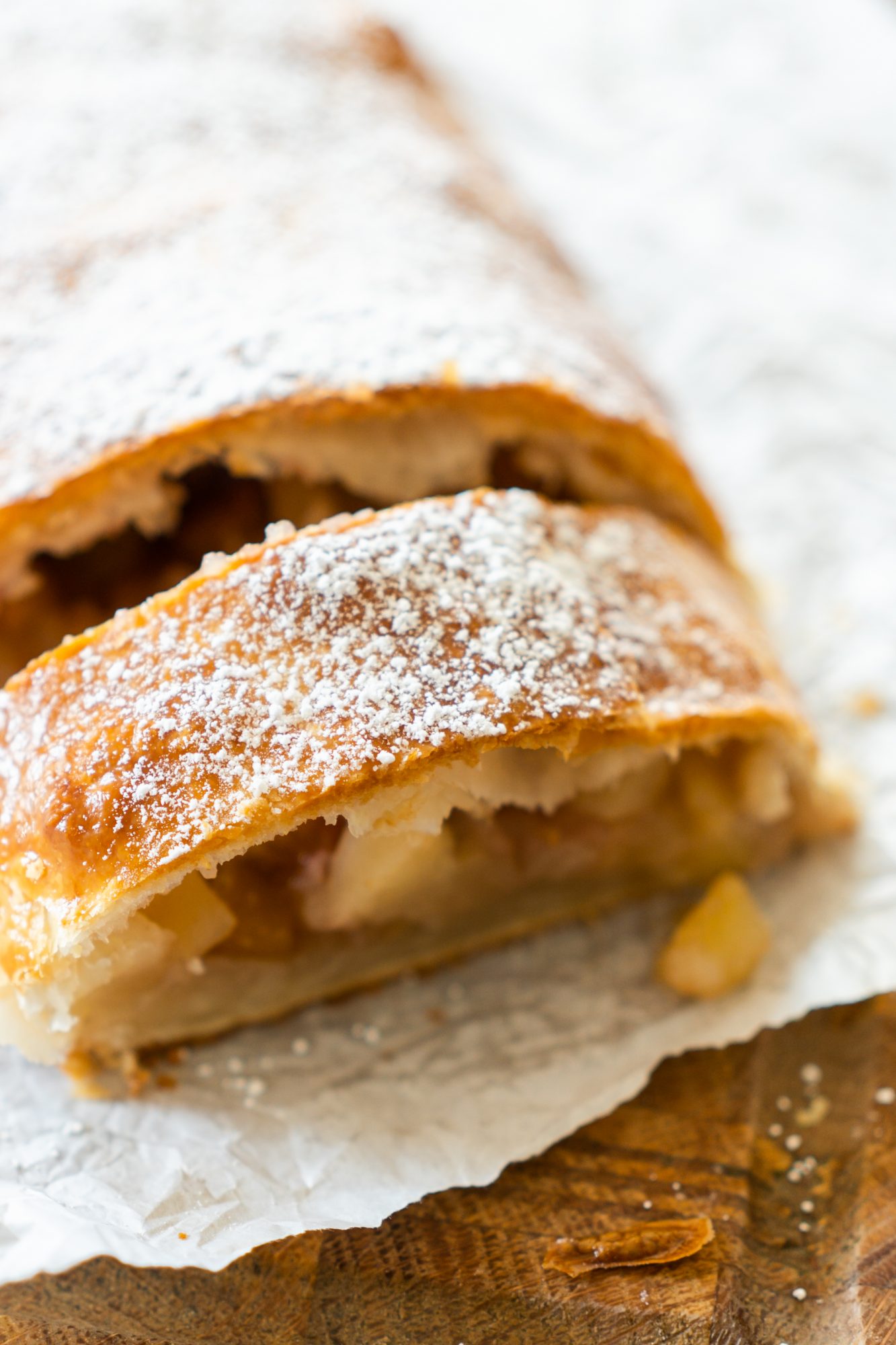 Apfelstrudel mit Pflaumen für Familien-4