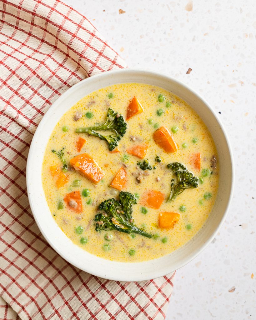 Käsesuppe mit Kürbis und Brokkoli